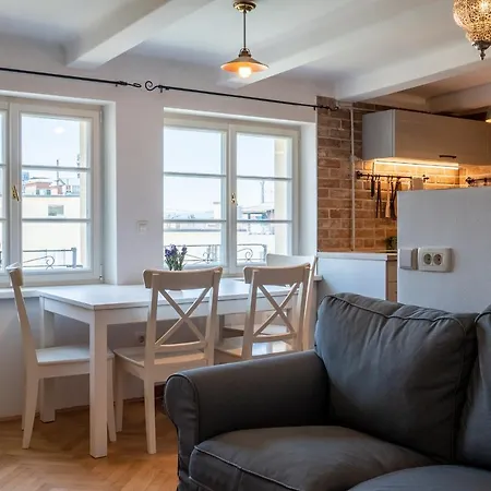 Lovely 2-bedroom In Center Ljubljana. Apartma *