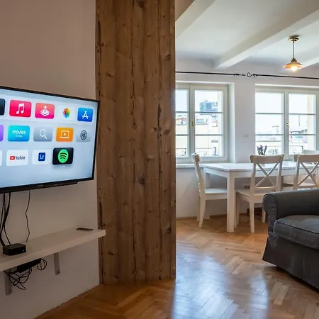 Apartma Lovely 2-bedroom In Center Ljubljana.